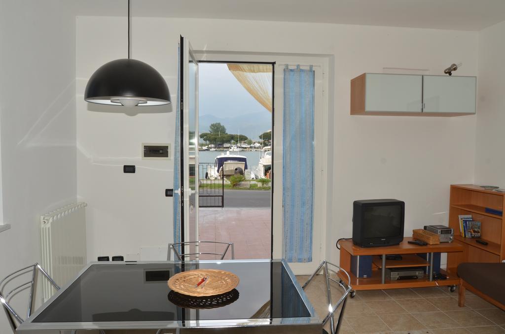La Perla Del Magra Holidays House Monte Marcello Exterior photo